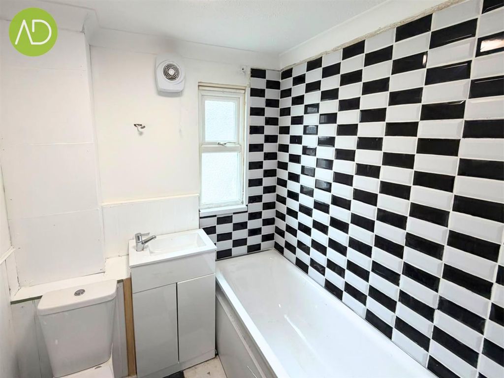 Property photo 3 of 7 7.Jpg