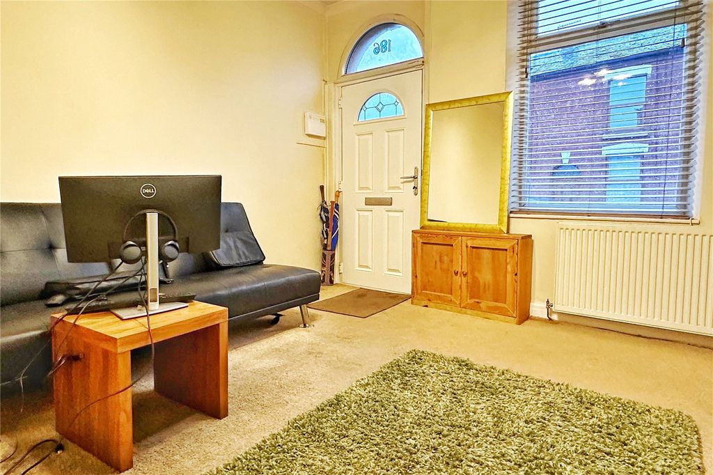 Property photo 3 of 15 Living Room