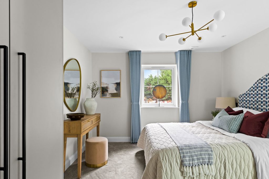 Property photo 2 of 39