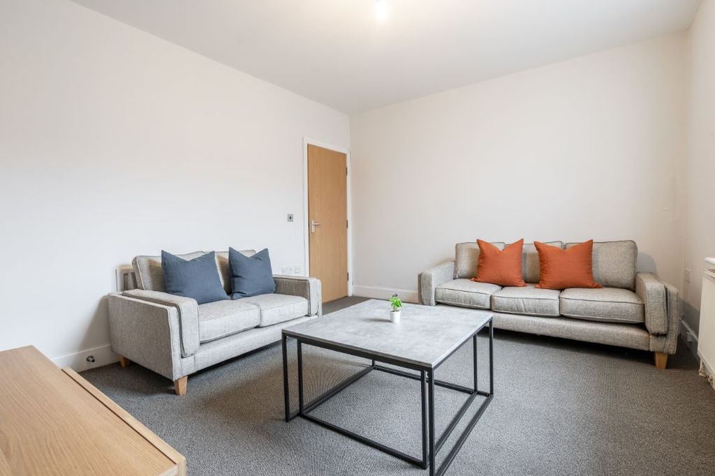 Property photo 2 of 12 61Ms - Living Area