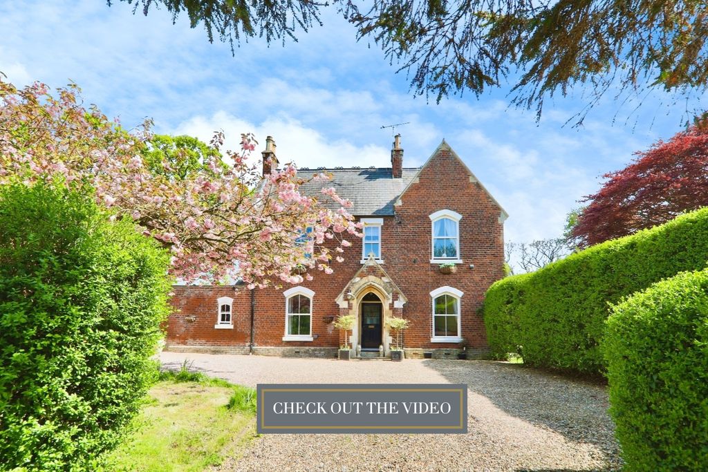 Property photo 1 of 36 4130211