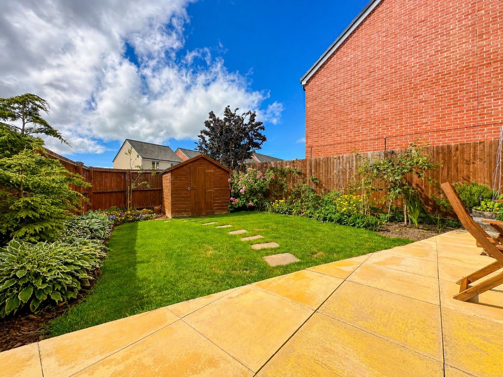 Property photo 2 of 20 5234498