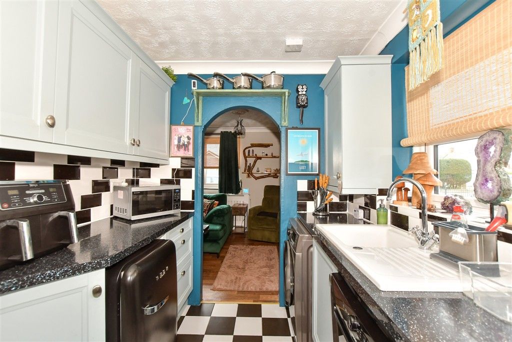 Property photo 3 of 16 Kitchen