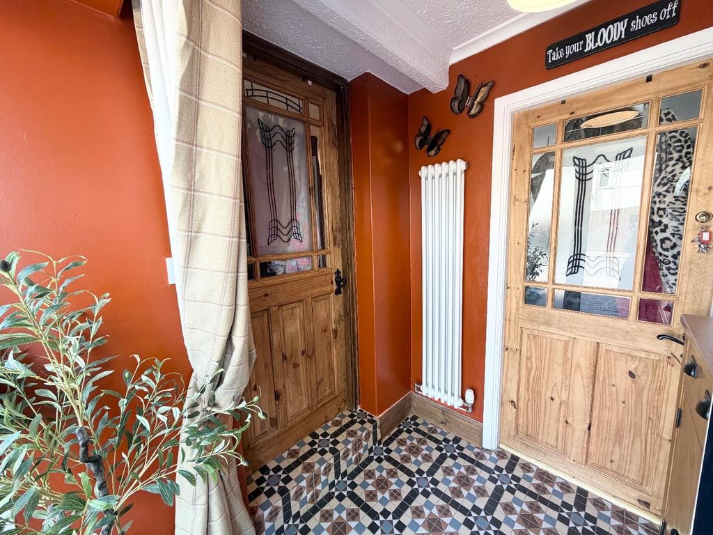 Property photo 2 of 27 Entrance