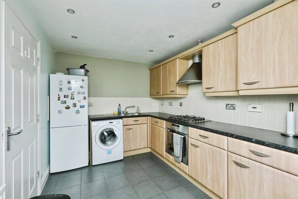 Property photo 3 of 13