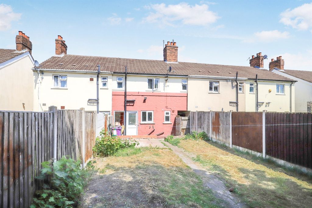 Property photo 2 of 12