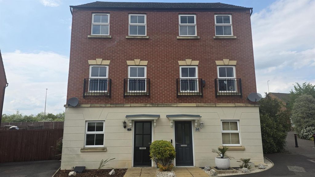 Property photo 3 of 18 81610.Jpg