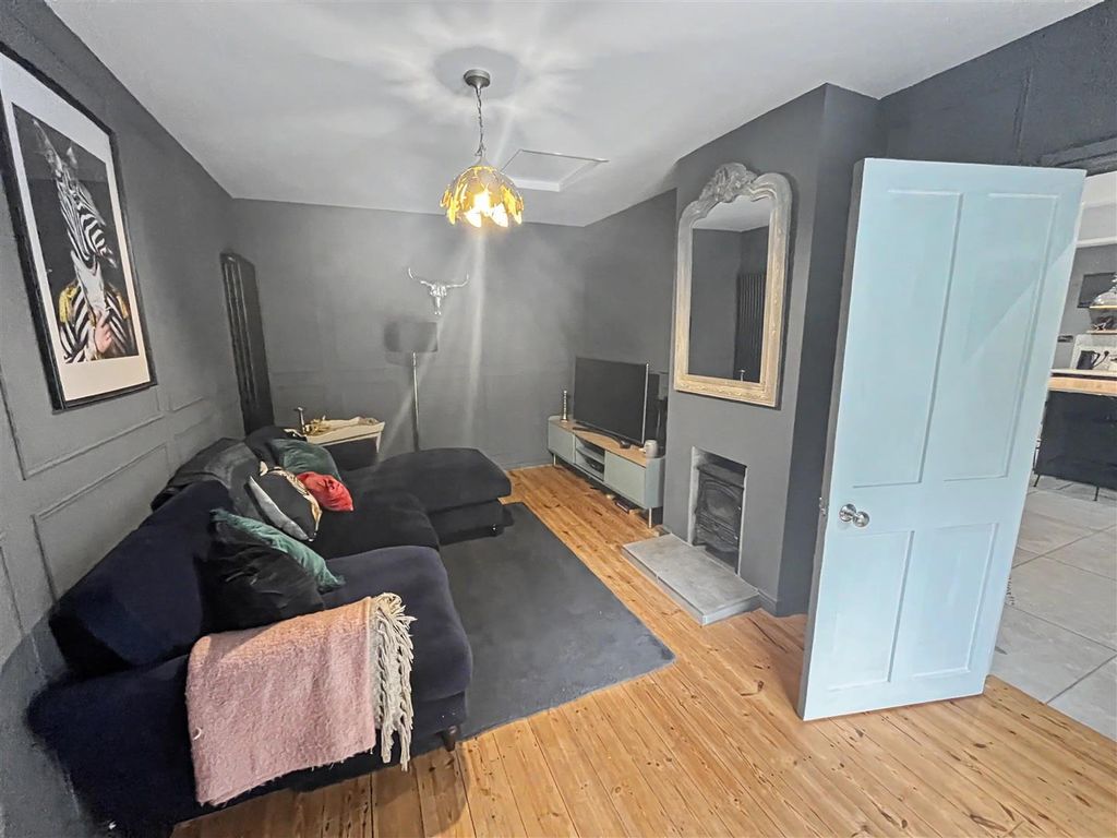 Property photo 3 of 35 Lounge/ Snug