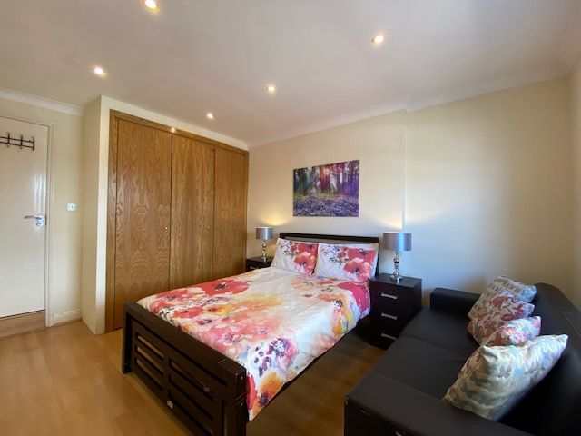 Property photo 2 of 12 Bedroom 1