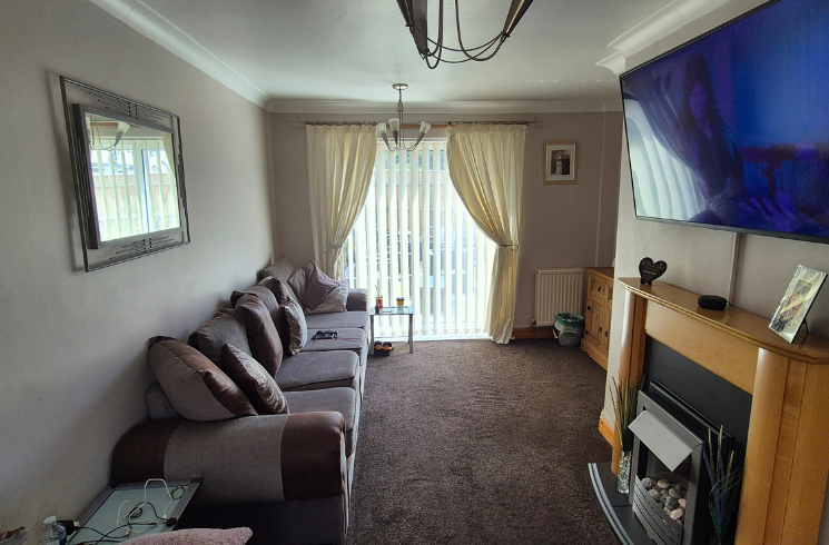 Property photo 2 of 8
