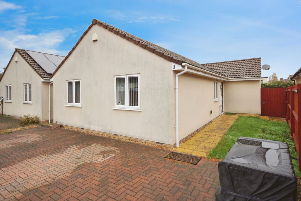 Property photo 2 of 14 Photo