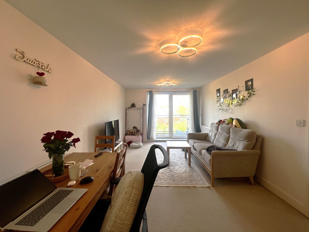 Property photo 3 of 9