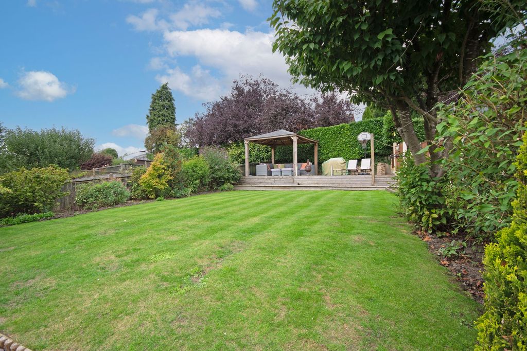 Property photo 2 of 45