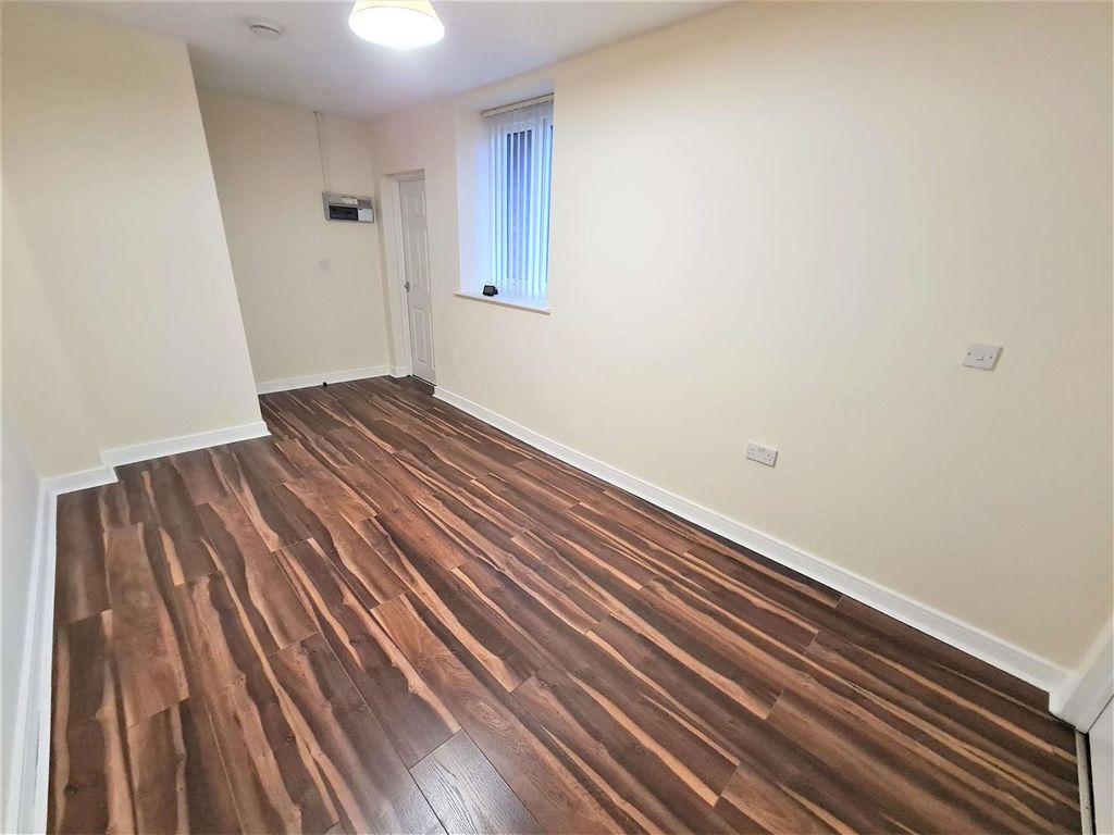 Property photo 3 of 13 Living Room