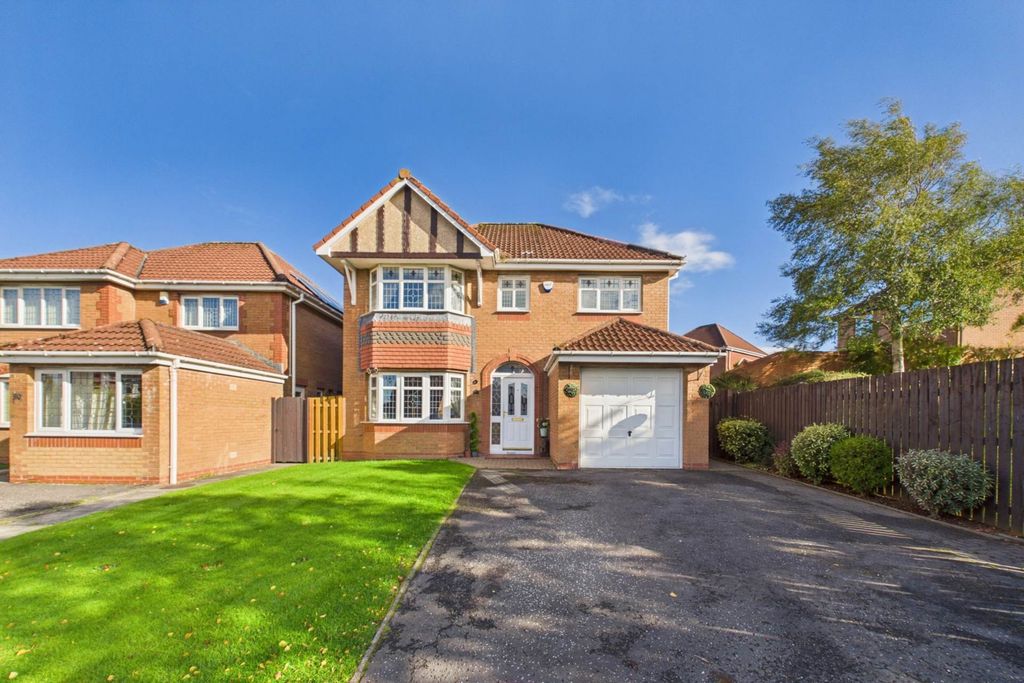 Property photo 1 of 32