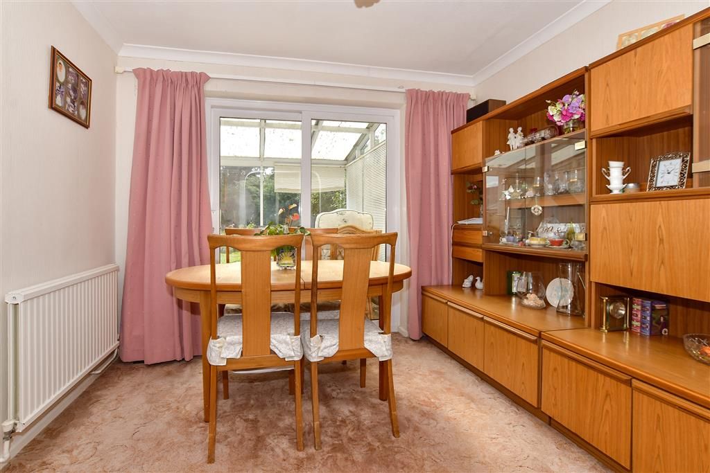 Property photo 3 of 11 Dining Area