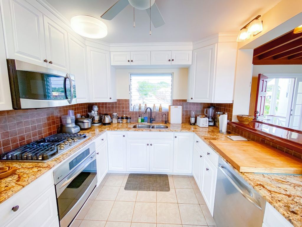 Property photo 1 of 28