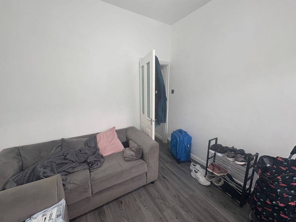 Property photo 2 of 10 Image