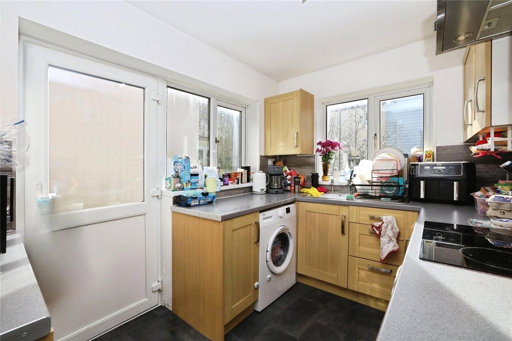 Property photo 2 of 10 Picture No. 13