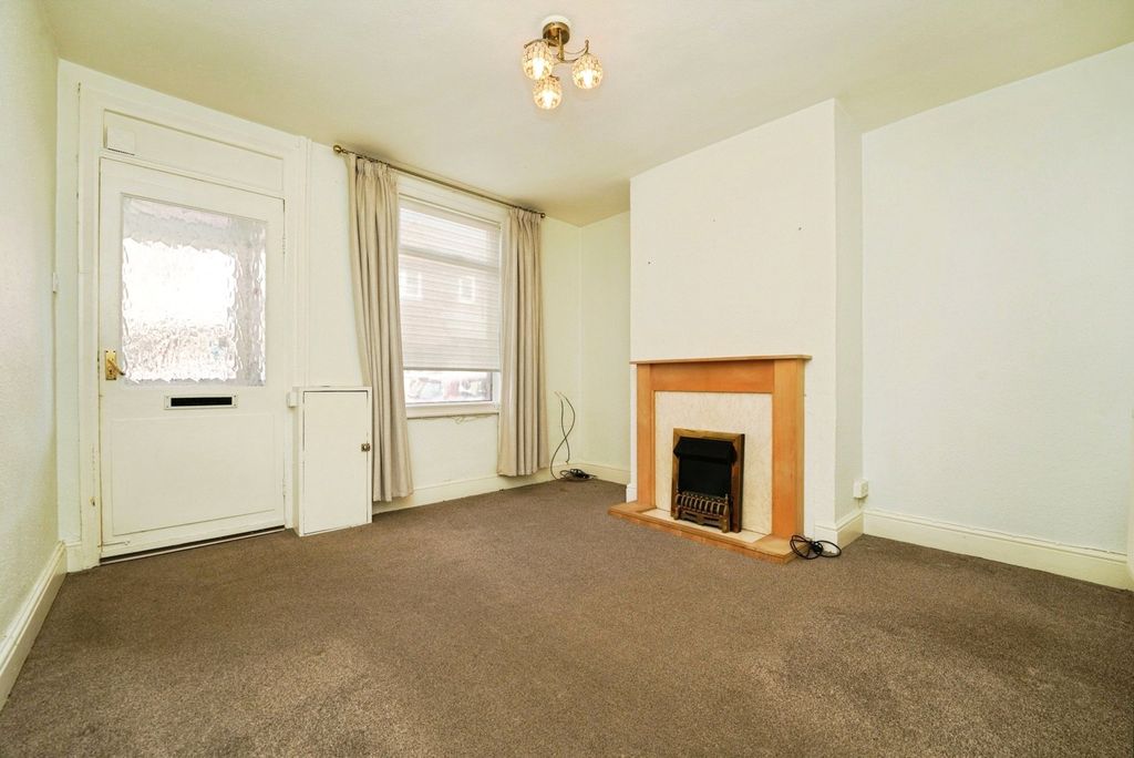 Property photo 3 of 16 Photo