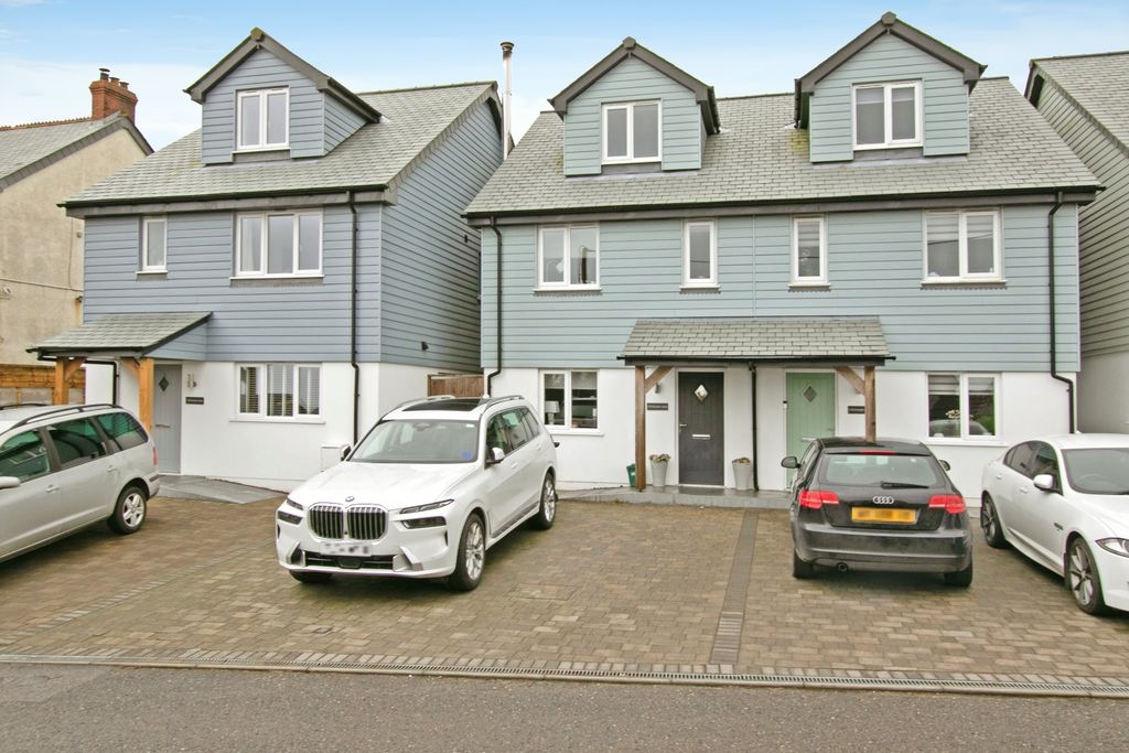 Property photo 1 of 15 Front