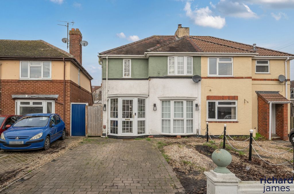 Property photo 1 of 13 272De941F0A841F299B487Aa6E3c4d86