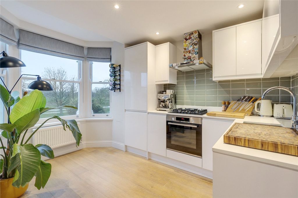 Property photo 2 of 14 Picture No. 41