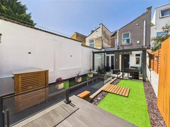 Property photo 2 of 22 Picture No. 24