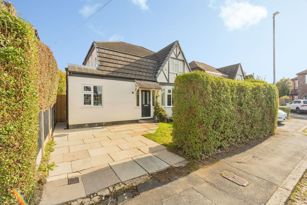 Property photo 1 of 31 Pbox-Img.Jpg