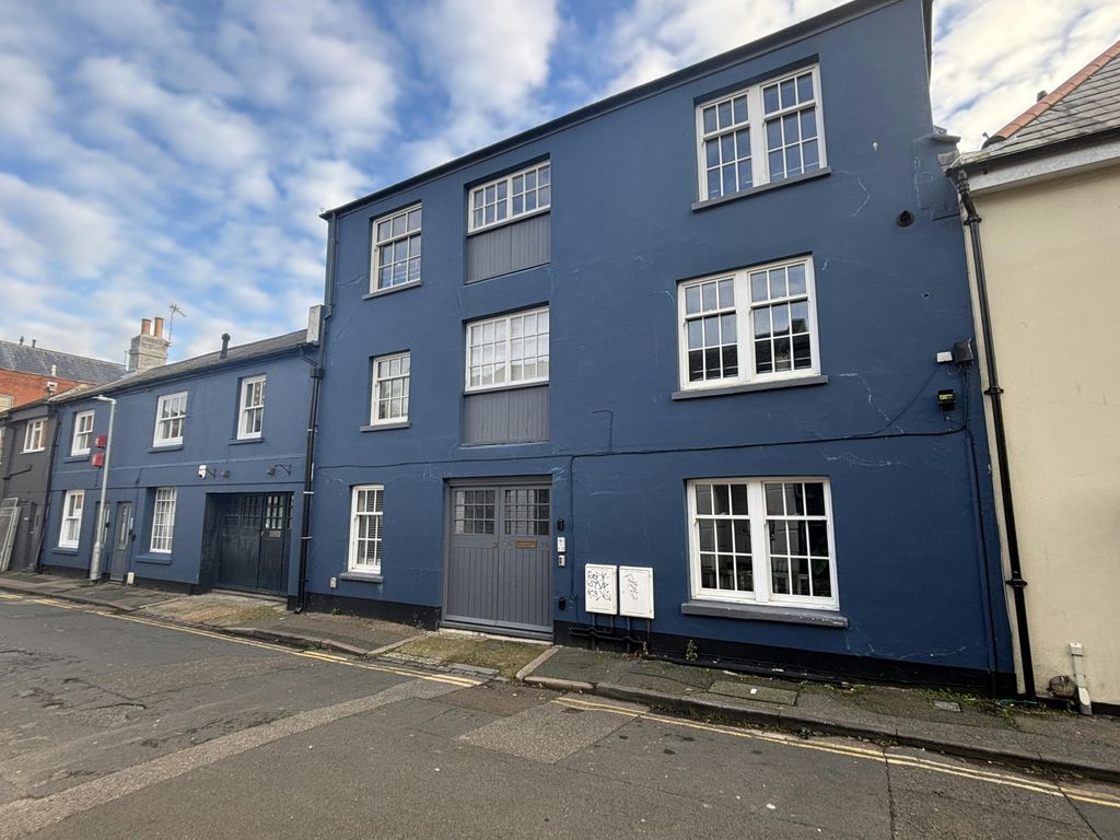 Property photo 1 of 7 Vine St Brighton 1.Jpg