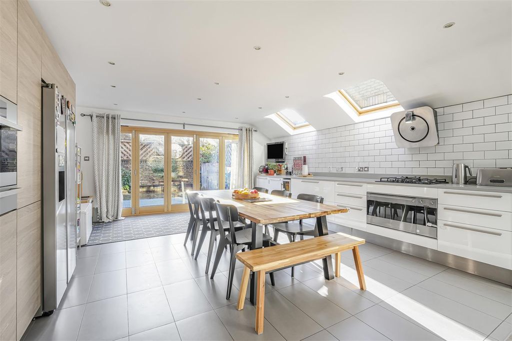 Property photo 3 of 19 Mnh09154.Jpg