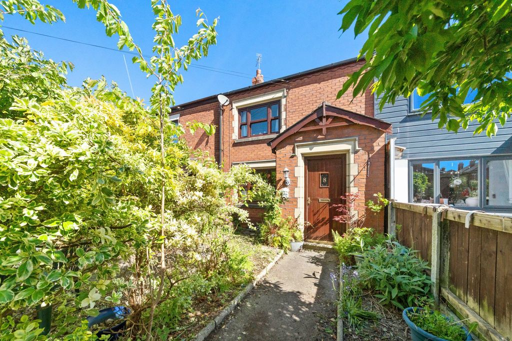 Property photo 1 of 13