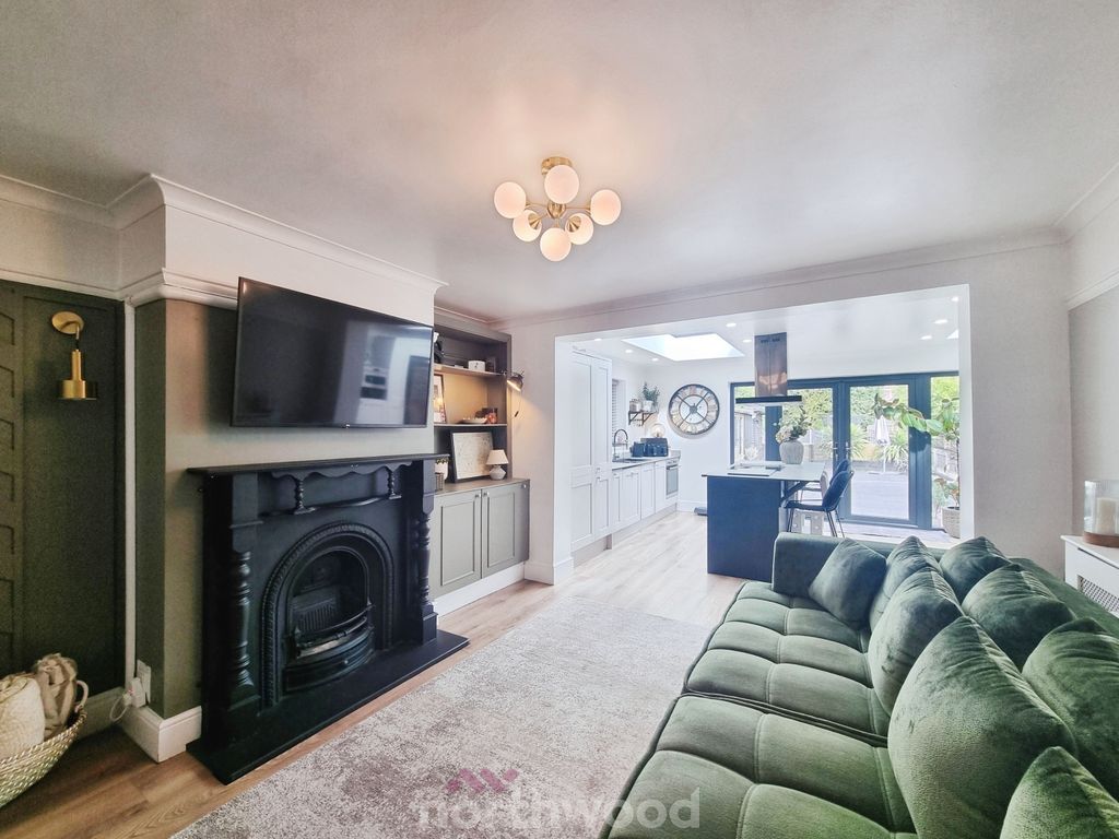 Property photo 3 of 22