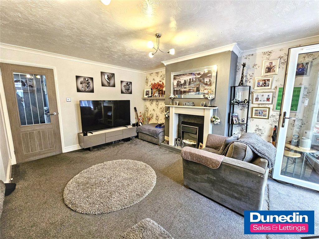 Property photo 3 of 16 Picture No. 09