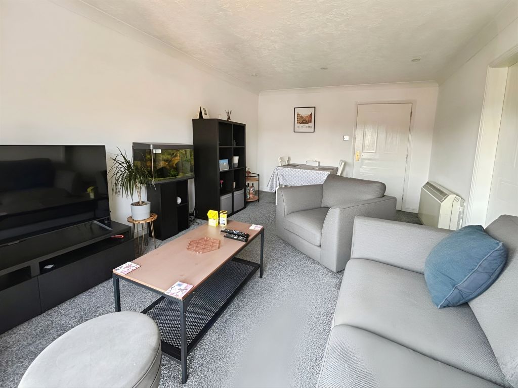 Property photo 2 of 13