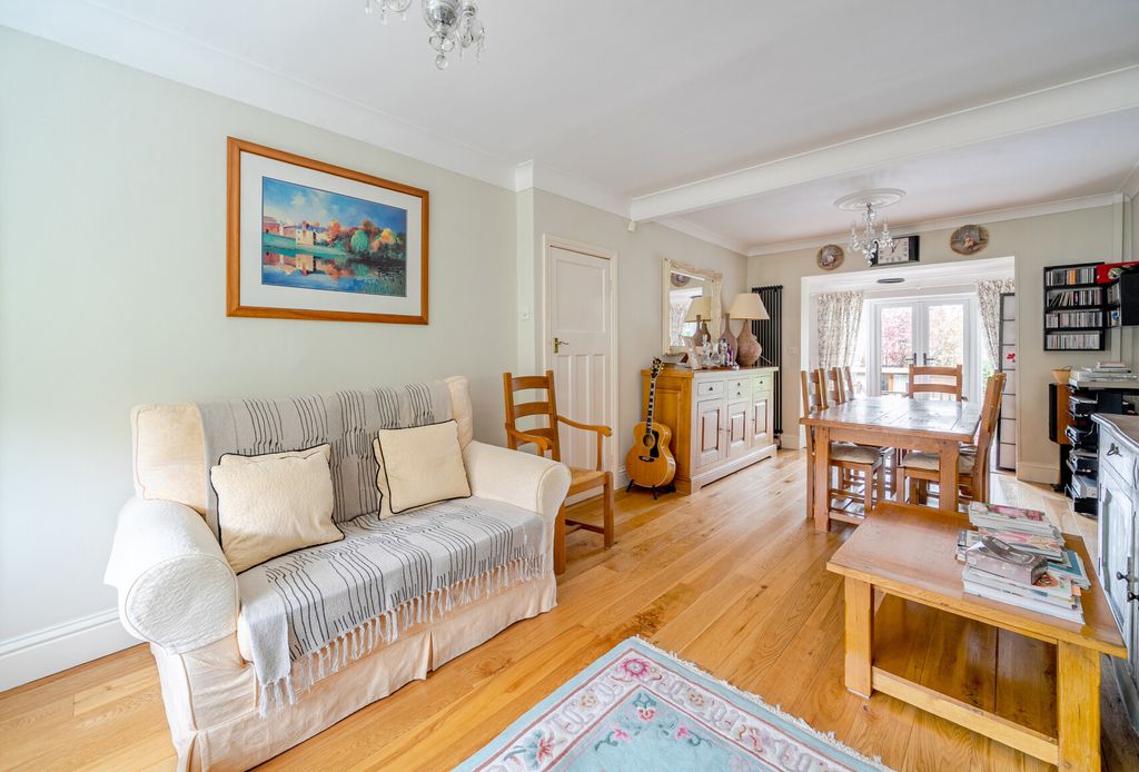 Property photo 2 of 12 1430824-10-69c29E...