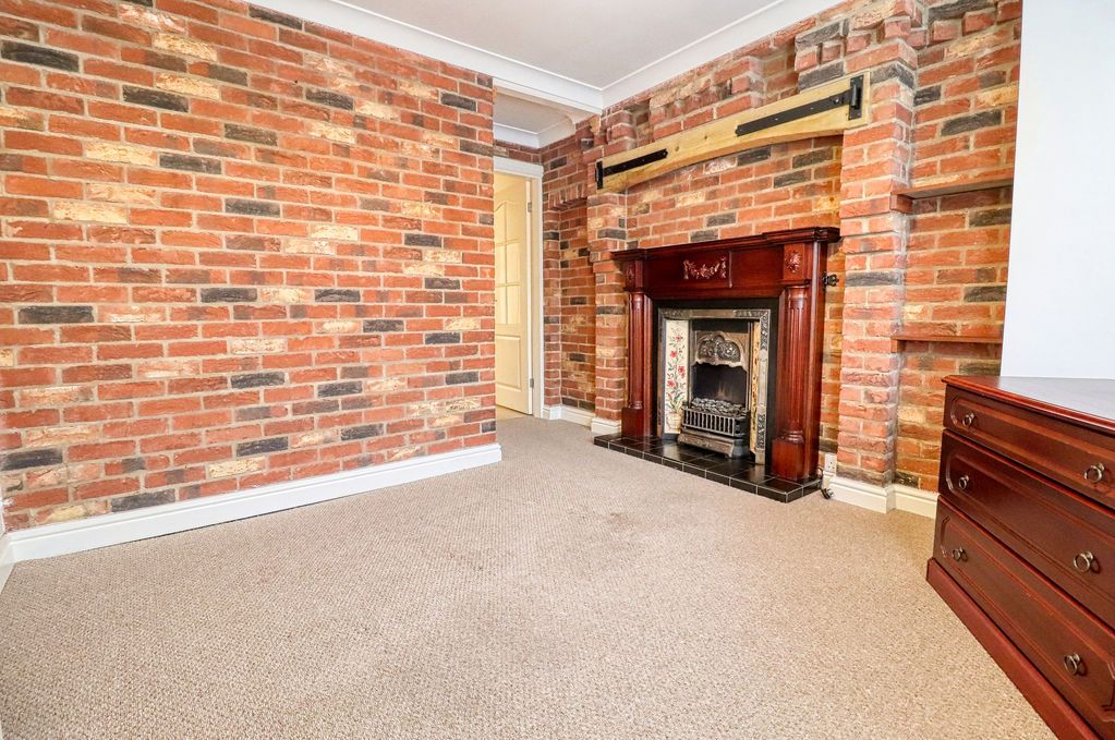 Property photo 3 of 7 Photo 10