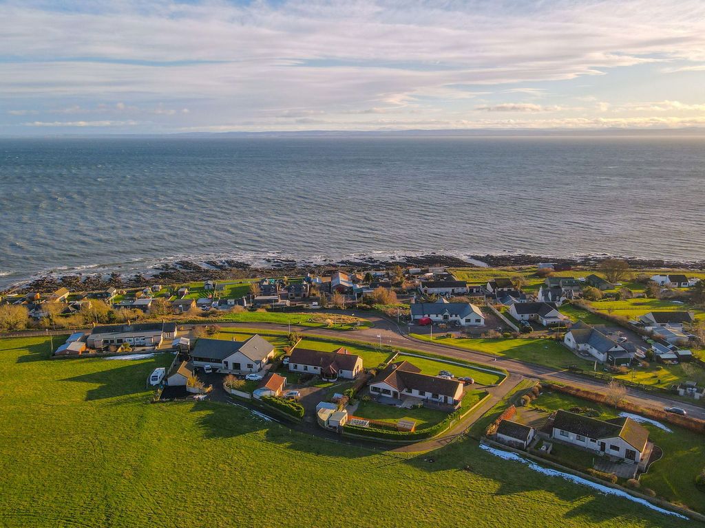 Property photo 2 of 35