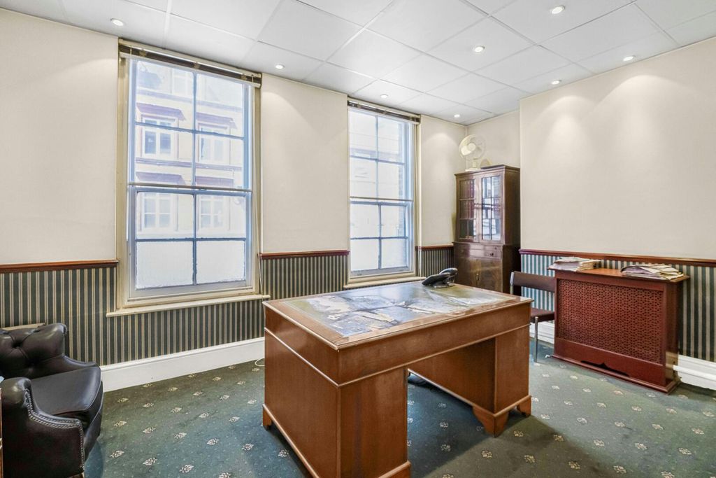 Property photo 1 of 8 Study