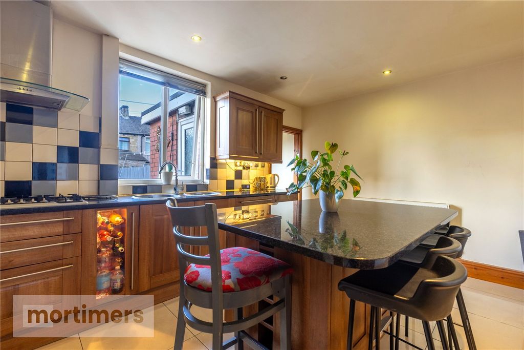 Property photo 3 of 18 Kitchen Dining Room