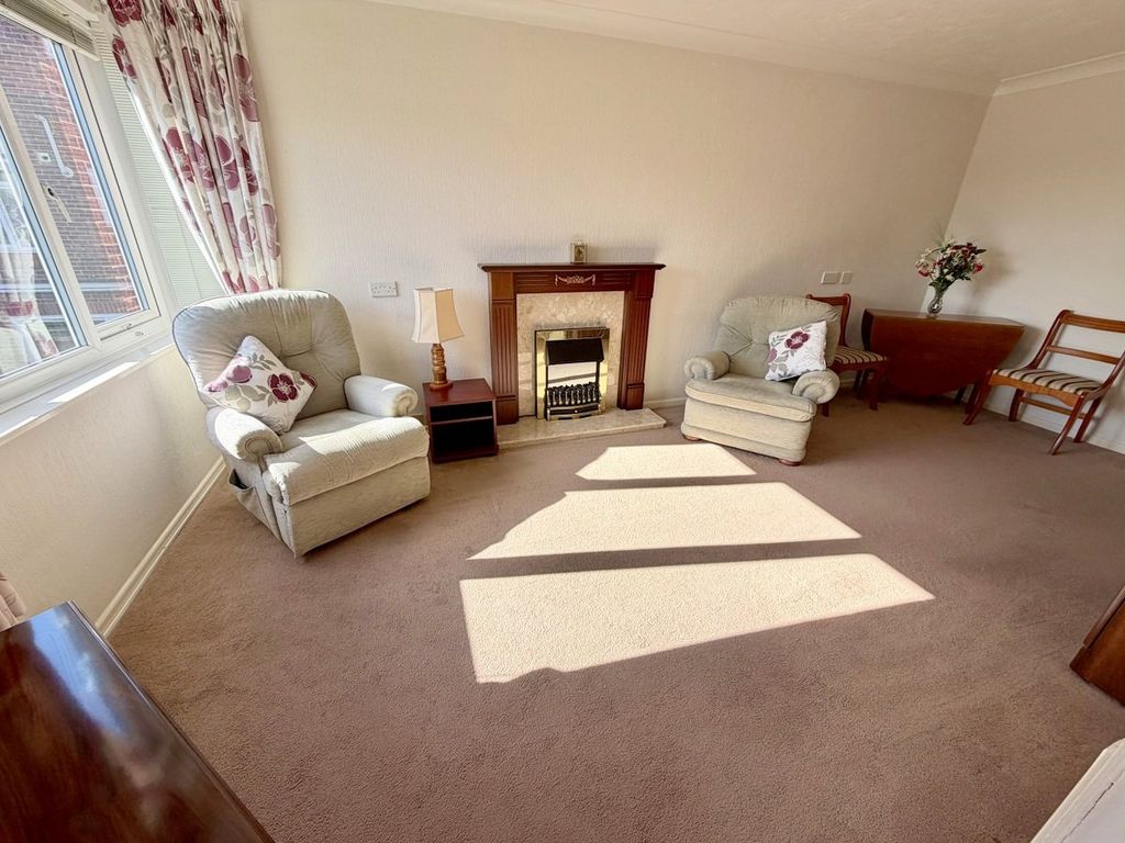 Property photo 3 of 20