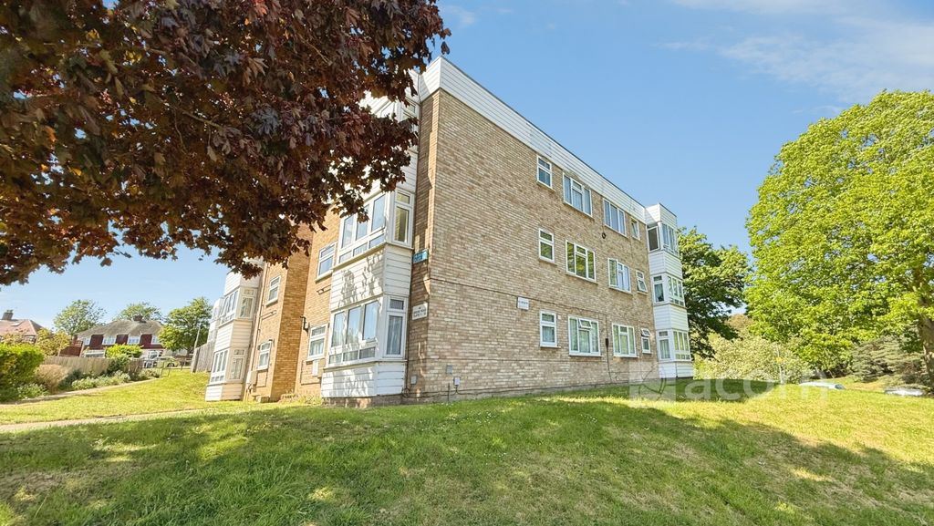 Property photo 1 of 5 23F47463-4-474D-B...