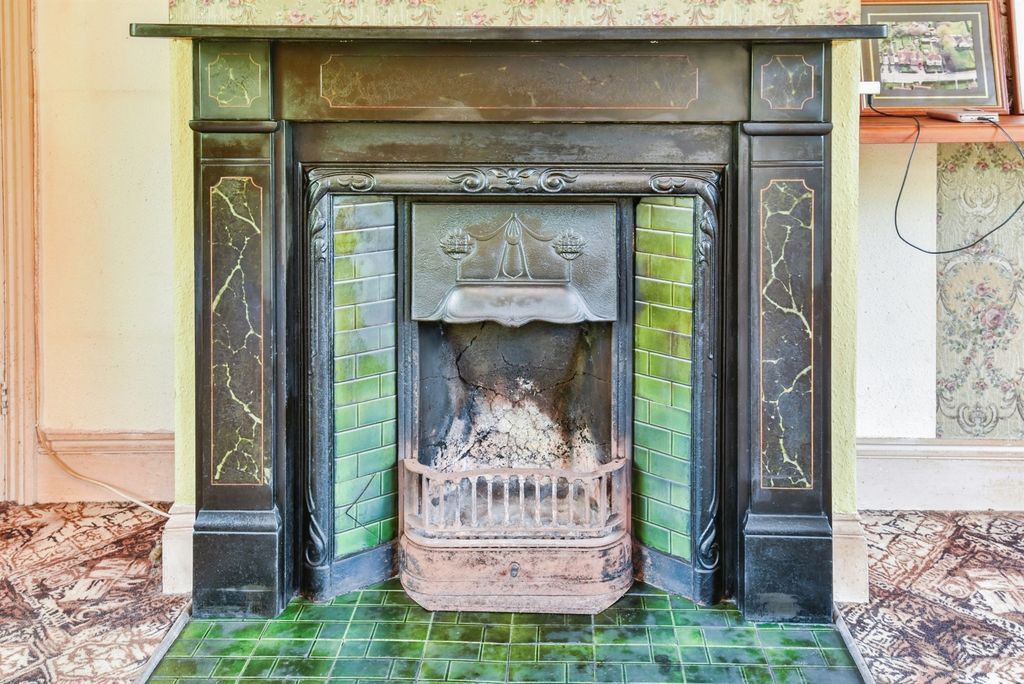 Property photo 3 of 14