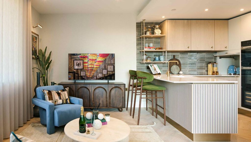 Property photo 3 of 13