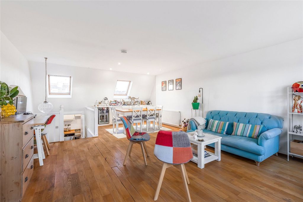 Property photo 3 of 18 Picture No. 25