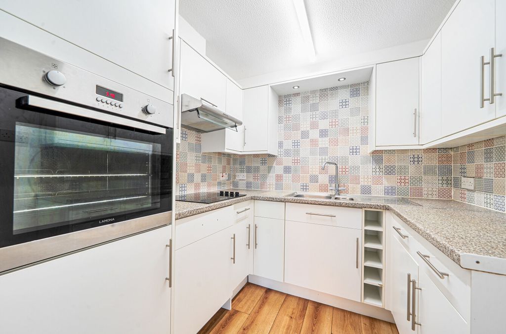 Property photo 2 of 12 24-6A881A3B4Aed7-...