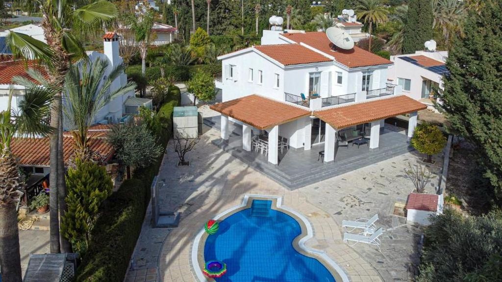 Property photo 3 of 27