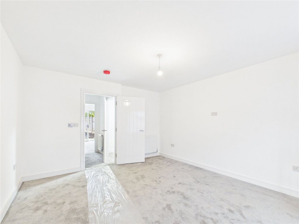 Property photo 2 of 17 Picture No. 07