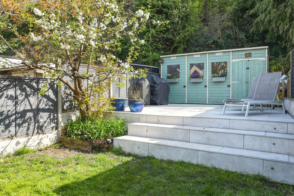 Property photo 3 of 13