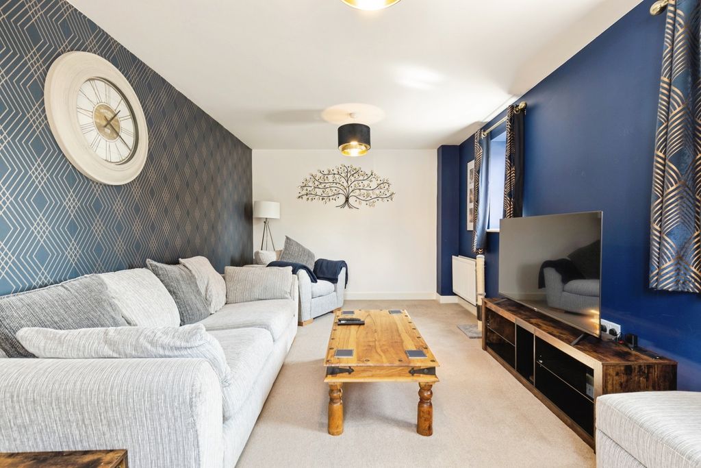 Property photo 2 of 13 Pbox-Img.Jpg